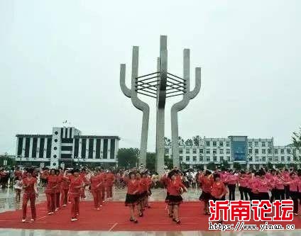 大庄镇中国空心砖机生产基地